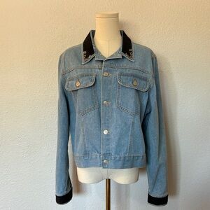 Streets Ahead Western Wear Denim Jacket with Black Accented Lapel size Large